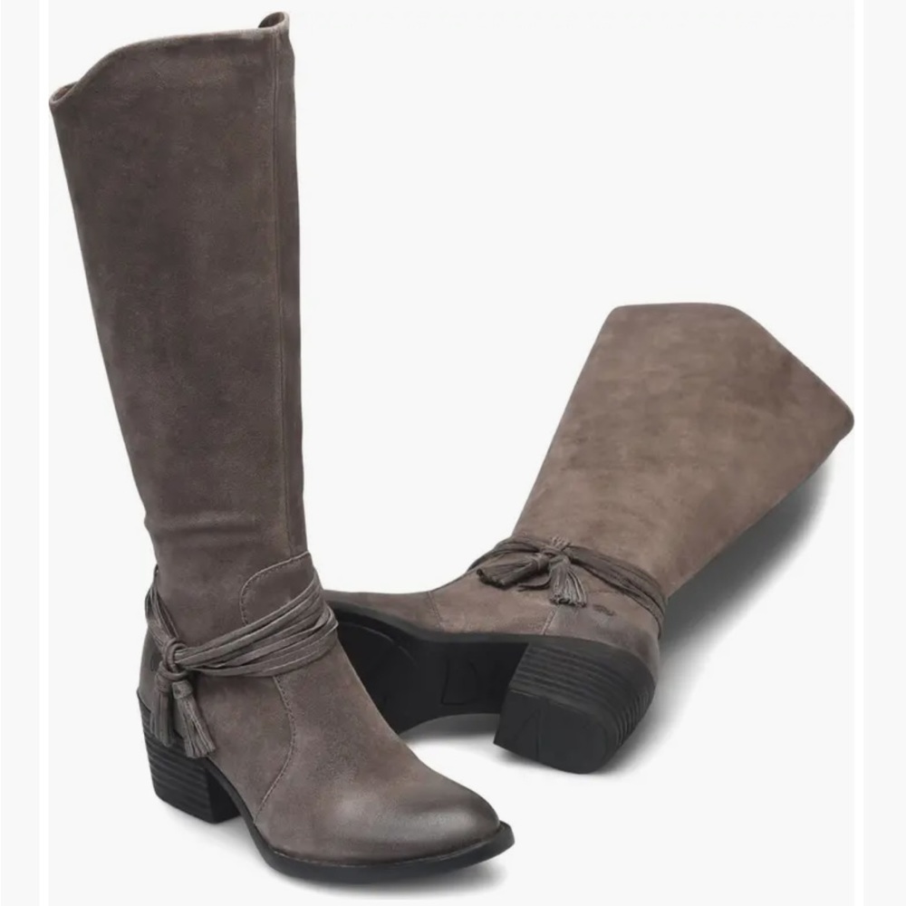 🆕 NIB BORN Quinn Tall Gray Boot